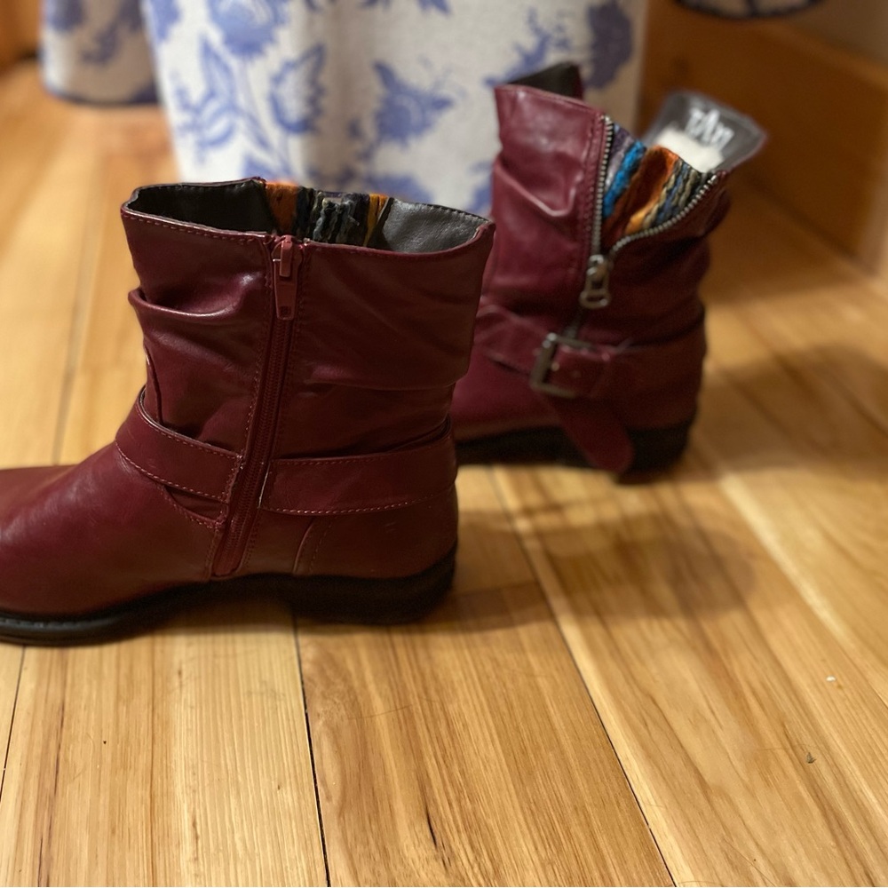 Elegant Maroon Ankle Boots for Women